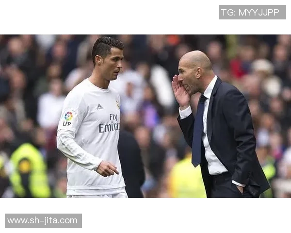 足总杯波尔图与皇马战平引发转会风波全场气氛瞬间升温 足总杯波尔图与皇马战平引发转会风波全场气氛瞬间升温