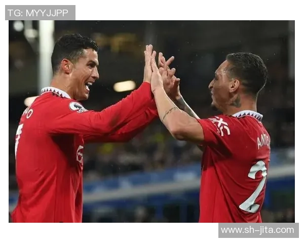 西甲激战热刺险胜曼联绝杀瞬间引发争议判罚全场沸腾 西甲激战热刺险胜曼联绝杀瞬间引发争议判罚全场沸腾